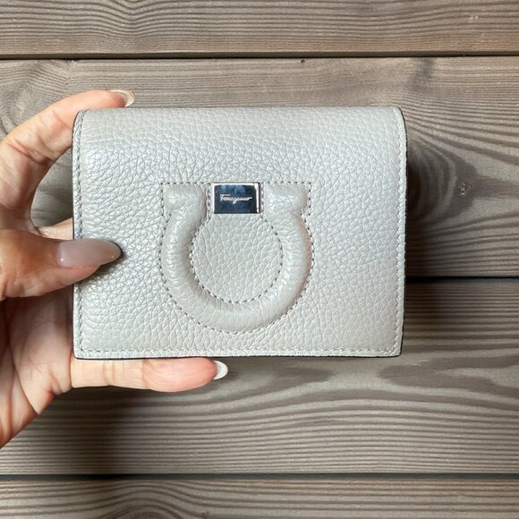 Salvatore Ferragamo Handbags - Salvatore Ferragamo Gancio City Pebbled Leather Compact Wallet | NWOT